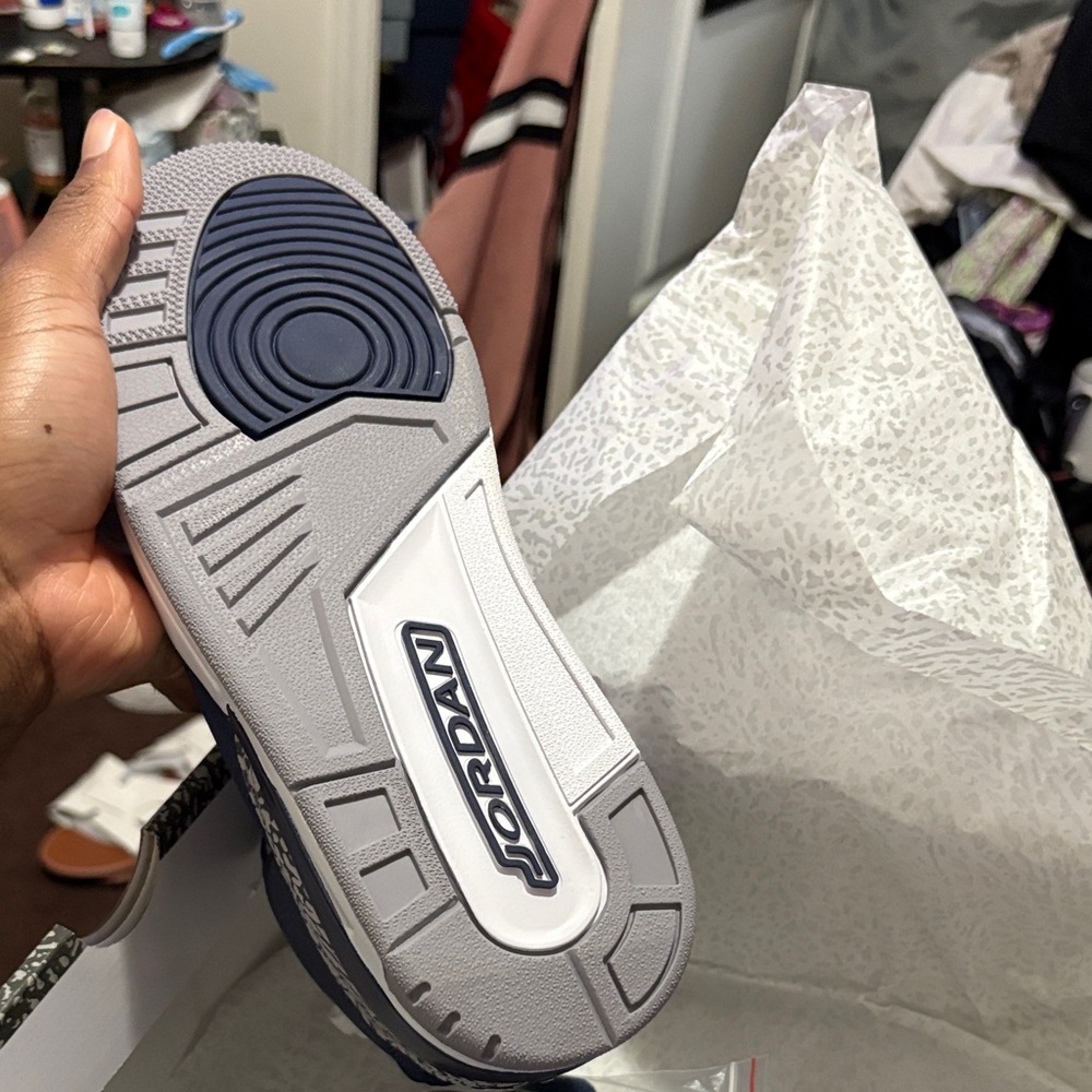 Jordan 3 Georgetown - Picture 4 of 7